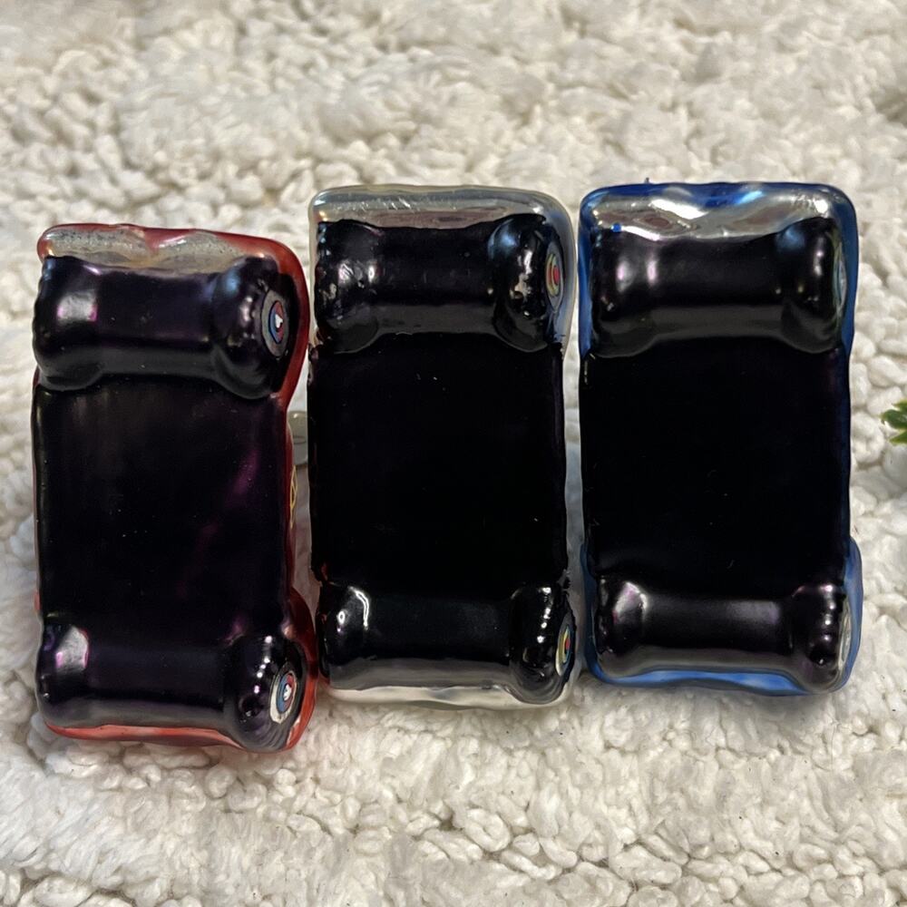 Dept 56 Set of 3 Glass Bug Beetle Car Ornaments Peace Lips Kiss Department - Picture 9 of 13